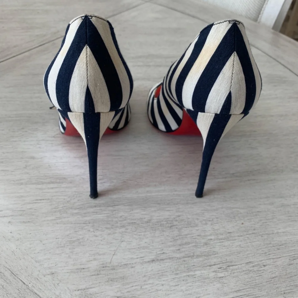 Christian Louboutin Blue/Ivory/Red Stripe Pumps sz 40 - Picture 5 of 12